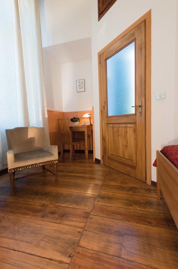 Foresteria Valdese Hotel Torre Pellice Exterior foto